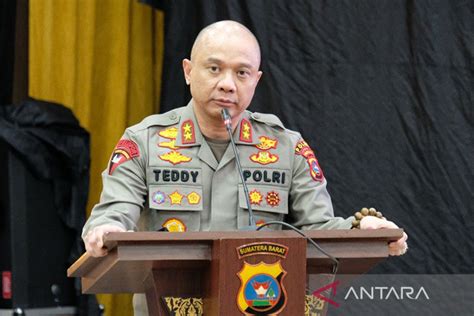 Pengamat Penangkapan Teddy Minahasa Pulihkan Kepercayaan Publik