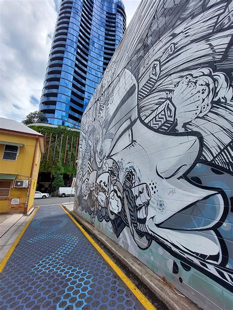 street art  brisbane   walking