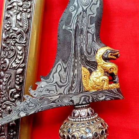 Jual Keris Kolektor Singo Barong Kinatah Mas Luk Pamor Udan Mas