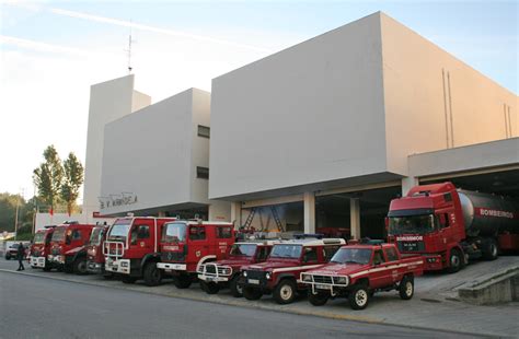 PJ FAZ BUSCAS NOS BOMBEIROS VOLUNTÁRIOS DE MIRANDELA Canal N