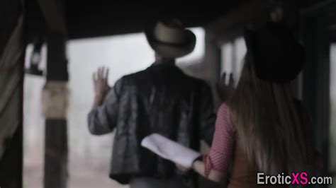 Natural Babe Gets Cumload After Riding