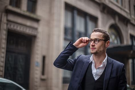 How to choose men's glasses for your face shape? - Generic Men Shop