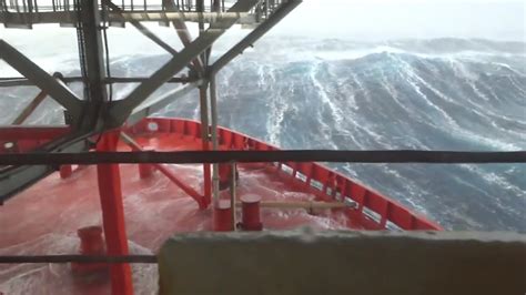 Massive Waves Hit North Sea Ship During Storm Gertrude Youtube