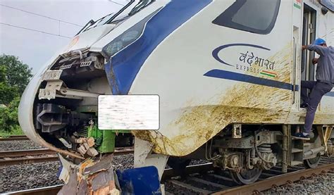 Vande Bharat Accident गुजरात में वंदे भारत एक्सप्रेस मवेशी से टकराई 2