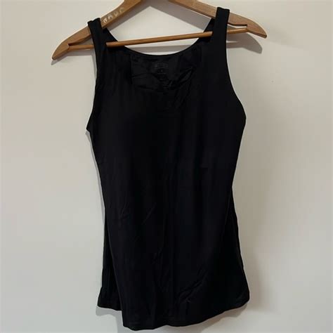 Uniqlo Tops Uniqlo Black Heattech Bra Tank Top Size M Poshmark