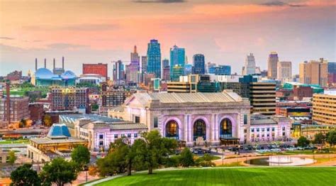 5 Top Kansas City Neighborhoods For Black Singles, Young Professionals ...