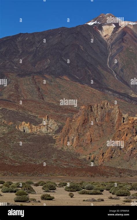 Volcano Teide And Roques De Garcia Seen From Llano De Ucanca Las