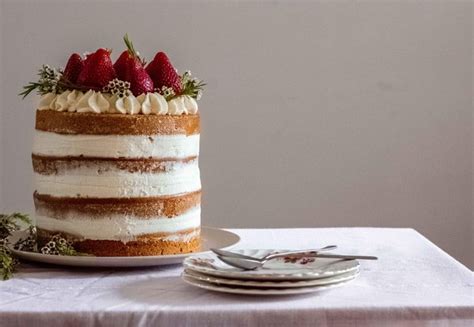 Naked cake végane facile vanille fraise Patate Cornichon