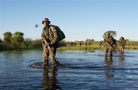 B Fron Realiza A Prova Combatente Do Pantanal Defesa A Rea Naval