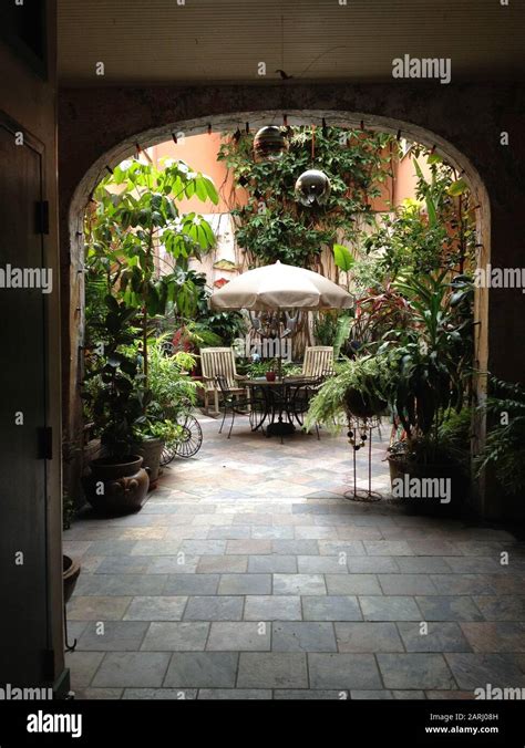 Courtyard in the French Quarter, Vieux Carre, New Orleans Stock Photo ...