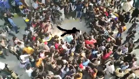 Sri Lankan Gm Of Rajco Industries Lynched By A Crowd In Sialkot