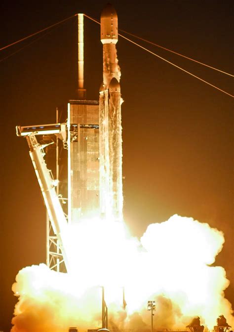 Photos Spacex Launches Falcon Heavy Viasat 3 Mission From Kennedy