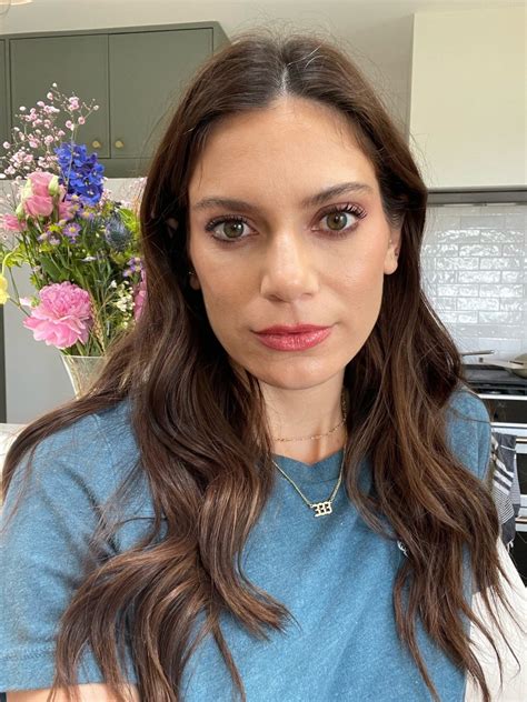 Kosas Revealer Foundation Review: It Lives Up to the Hype | The Everygirl
