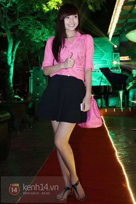 Những khoảnh khắc kín đáo bất ngờ của các hot girl tai tiếng