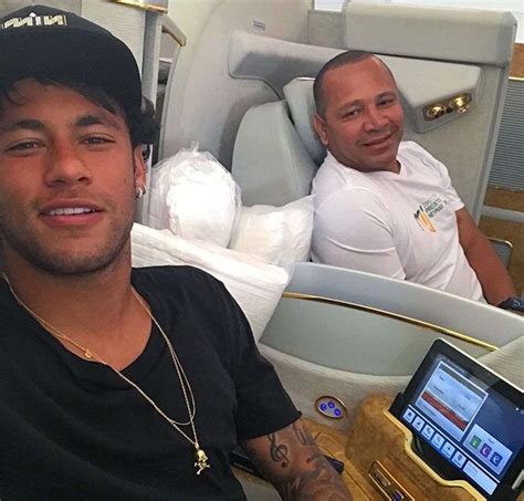 Pai De Neymar Jr Amea A Devolver Mans O Estimada Em Sete Milh Es De