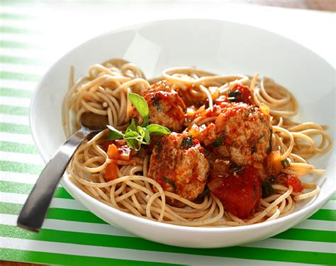 Turkey Meatballs in Tomato Sauce - Eat Well