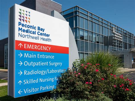 Long Island volunteers pack healthy meal kits at back to school