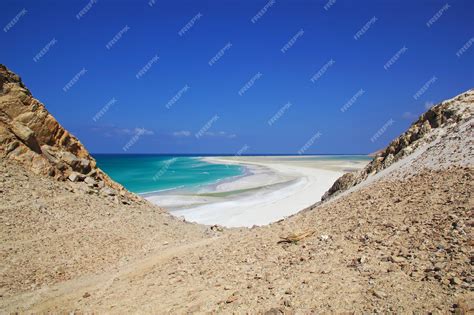 La Plage De Qalansiyah Lîle De Socotra Au Yémen De Locéan Indien