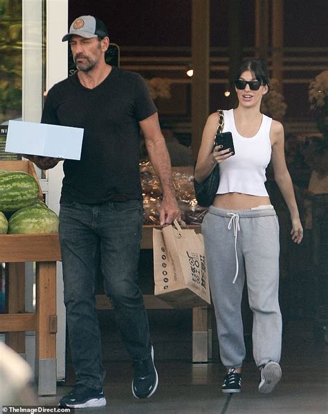 Leonardo DiCaprio S Ex Camila Morrone Is Seen With Dad Maximo Hot Lifestyle News