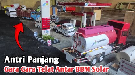 Pasang Topi Di Bengkel Truk Pertamina Telat Antar BBM Solar Ke SPBU