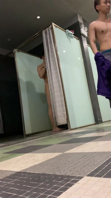 Naked boys shower ThisVid 日本語で