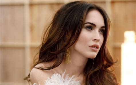 Megan Fox Stunning Hd Wallpaper