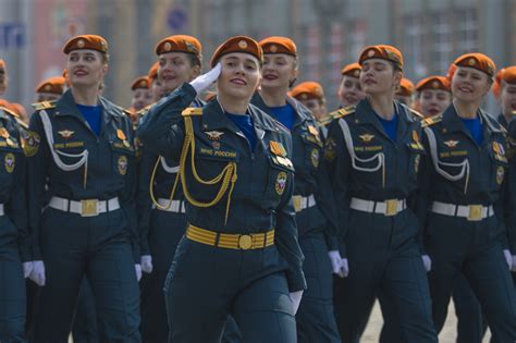 Парад Победы прошёл по Екатеринбургу | Урал.Октагон.Медиа