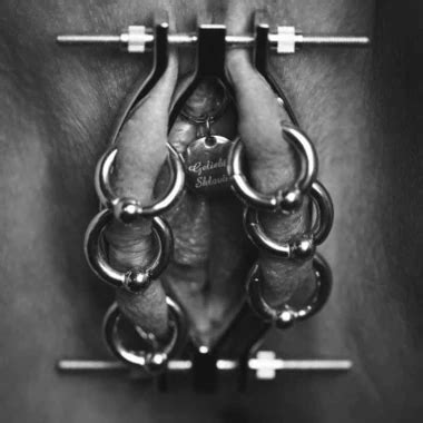 Dirty Molly Risky Squirt On Public Train Close Up Porn XHamster