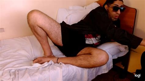 腿上的椰子化妆水 Pornhub Gay