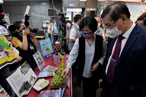 彰化縣政府全球資訊網 訊息中心 新聞訊息 七城騎跡－中臺灣自行車共同行銷 七縣市聯合力推20條特色自行車道，加碼816項好禮！