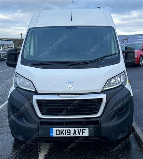 2019 Peugeot Boxer Blue HDI 335 L3h2 Professional P V