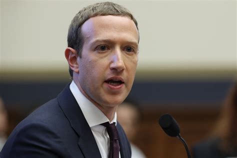 Facebook issues new rules on internal employee communication