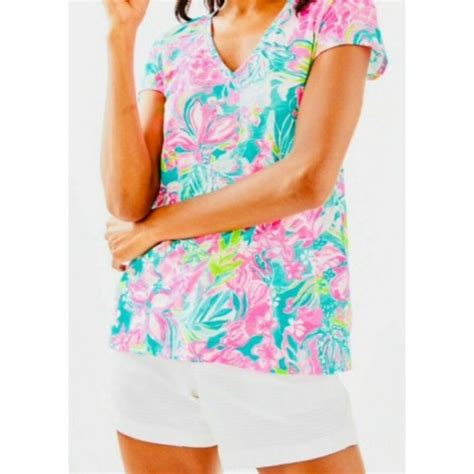 Lilly Pulitzer Tops Lilly Pulitzer Etta Vneck Top Multi Hot On The