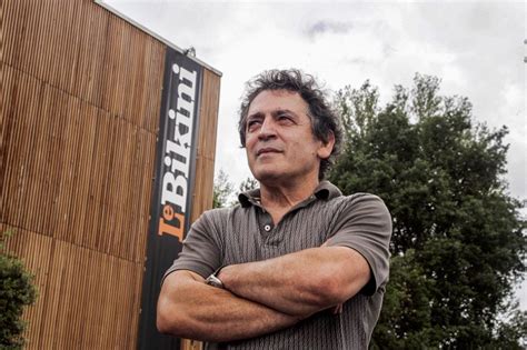 Rififi Autour De La Vente Du Bikini