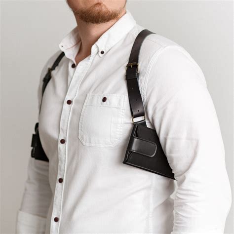 Чехол кобура для телефона с кожаными ремнями / Hardy Holster - Black в ...