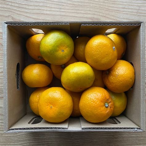 Mandarin | China | 4 lb. box