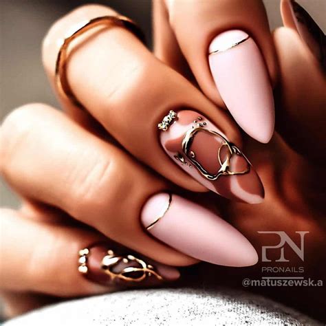 Cute Nude Nail Designs That Pair Well With All Outfits