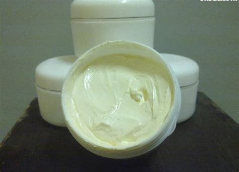 Ồn ào vụ hot girl bán kem lột trắng da vài chục nghìn với giá vài triệu