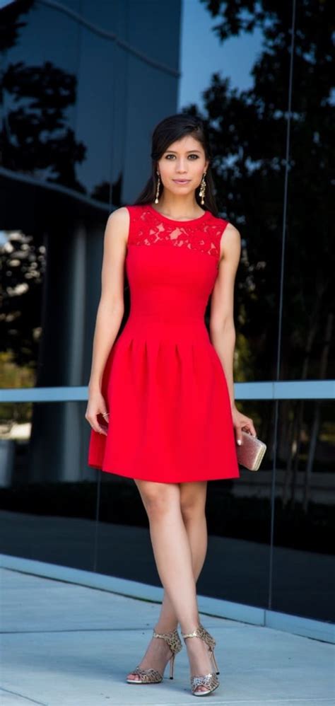 30 Perfect Outfits To Wear To College Graduation Party