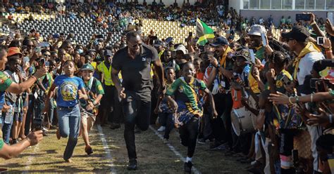 Usain Bolt Visits Pathfinders at Inter-American Camporee – Adventist Today