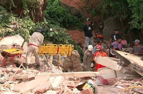 Deslizamento De Terra Deixa 10 Mortos E 11 Feridos Em Niterói Rj