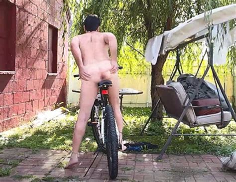 Kinky Naked Stuff I Do When I M Horny Thinking No One S Watching Xhamster