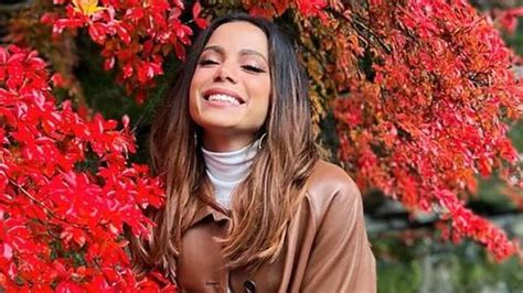 Anitta Abre Lbum De Fotos Das Suas F Rias No Jap O A Natureza