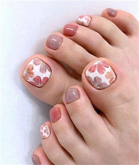 26 Elegant French Toenails Ideas To Try At Home Now