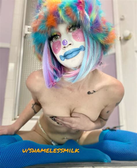 My Only Magic Trick Is That I Can Make My Cleavage Appear With One Hand Nudes Handbra NUDE