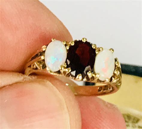 Stunning Vintage Ct Gold Garnet And Opal Ring Hallmarked London