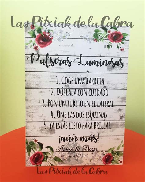 Cartel Estampado Madera Blanca Pulseras Luminosas Las Pitxiak De La Cabra