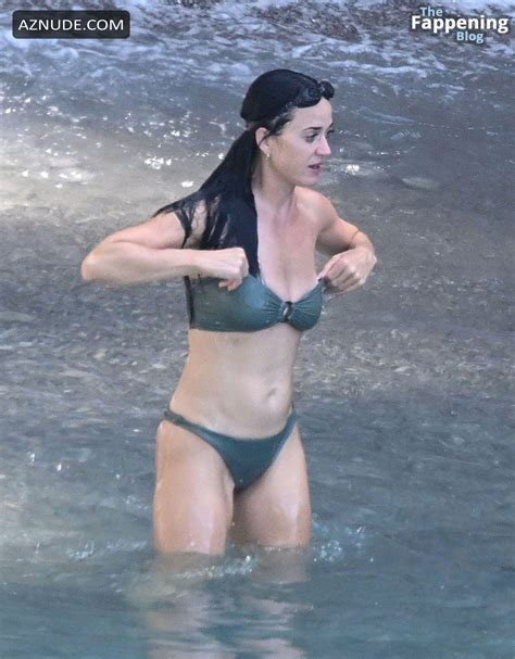 Katy Perry Sexy Seen With Orlando Bloom Showing Off Her Amazing Bikini Body At Maiori Beach In