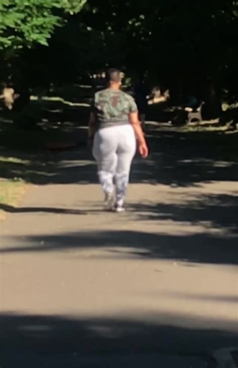 AFRICAN BBW IN GREY TRACKSUIT ThisVid