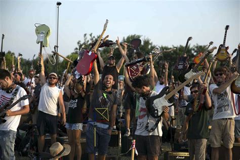 Bande Annonce Rockin 1000 Le Plus Grand Groupe De Rock Au Monde